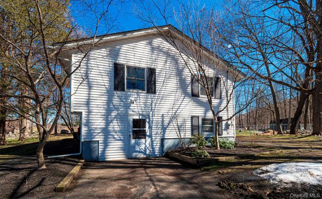 8 Adelaide Lane, Washingtonville, NY 10992