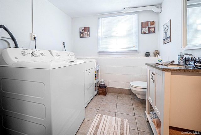 8 Adelaide Lane, Washingtonville, NY 10992