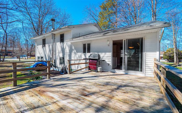 8 Adelaide Lane, Washingtonville, NY 10992