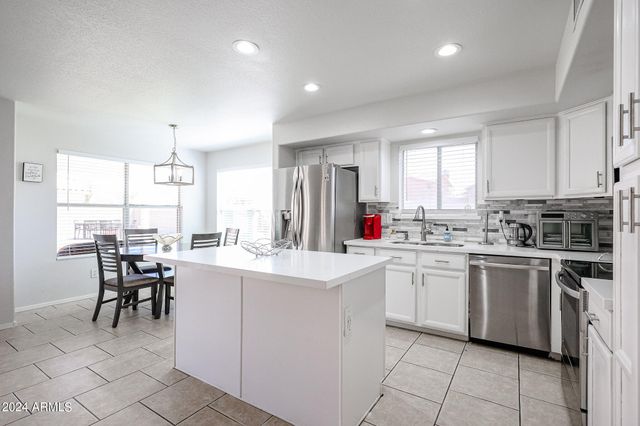 12722 W MONTE VISTA Road, Avondale, AZ 85392