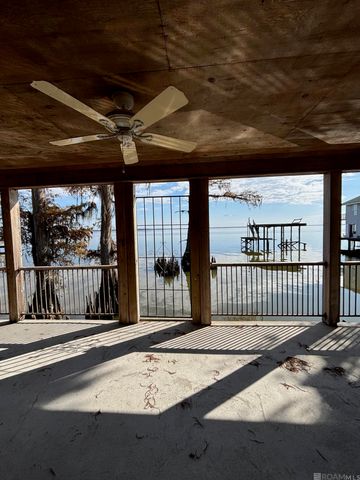 122 Lakeview St, Pierre Part, LA 70339