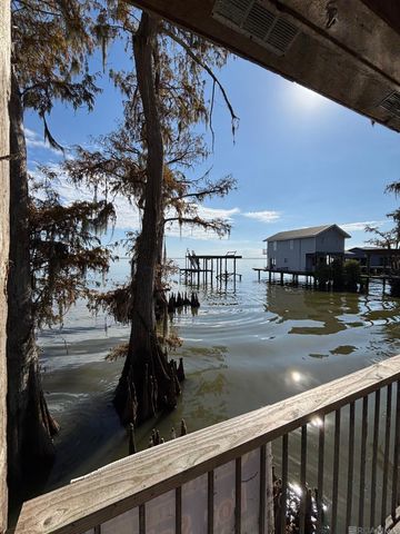 122 Lakeview St, Pierre Part, LA 70339