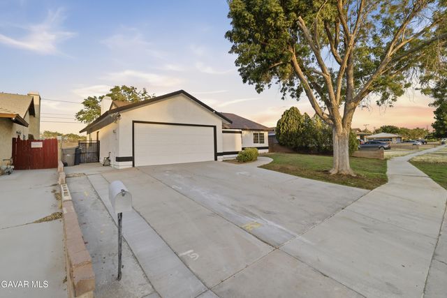 45102 Camolin, Lancaster, CA 93534