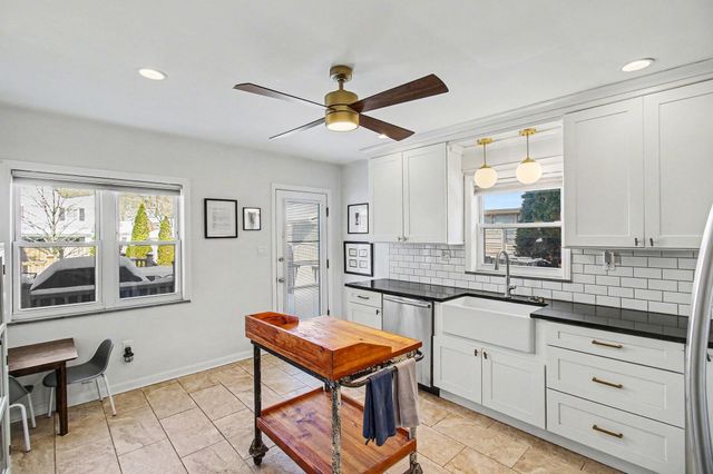 1006 Rose Circle, Park Hills, KY 41011