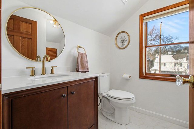 1006 Rose Circle, Park Hills, KY 41011