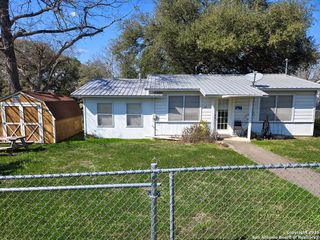 417 E Jones St., Pettus, TX 78146