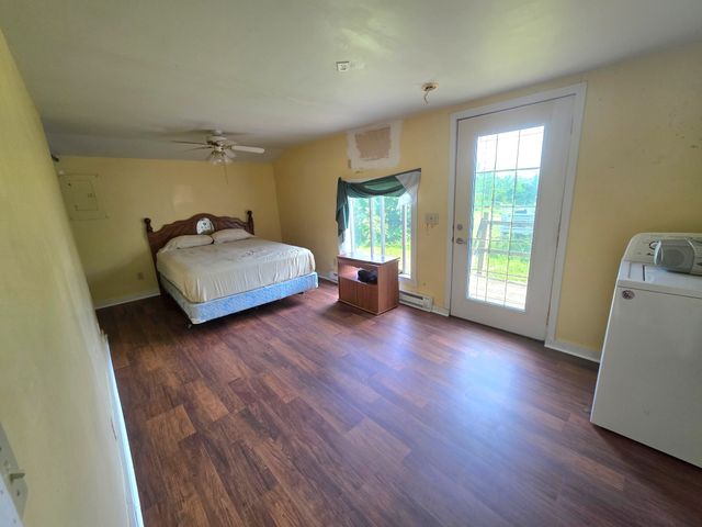 438 N 5th Street, Chariton, IA 50049
