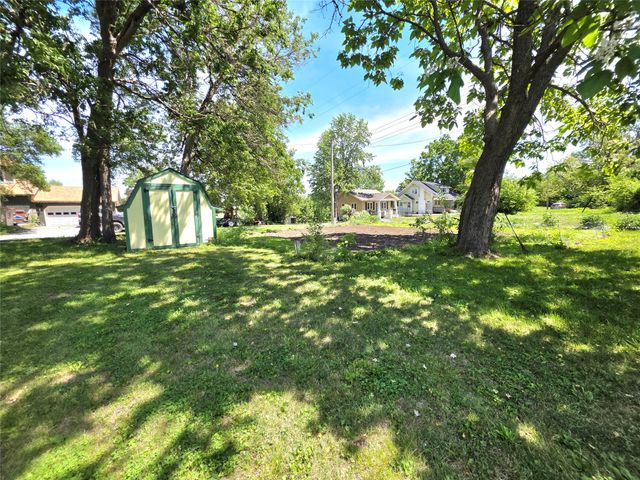 438 N 5th Street, Chariton, IA 50049