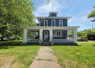 438 N 5th Street, Chariton, IA 50049