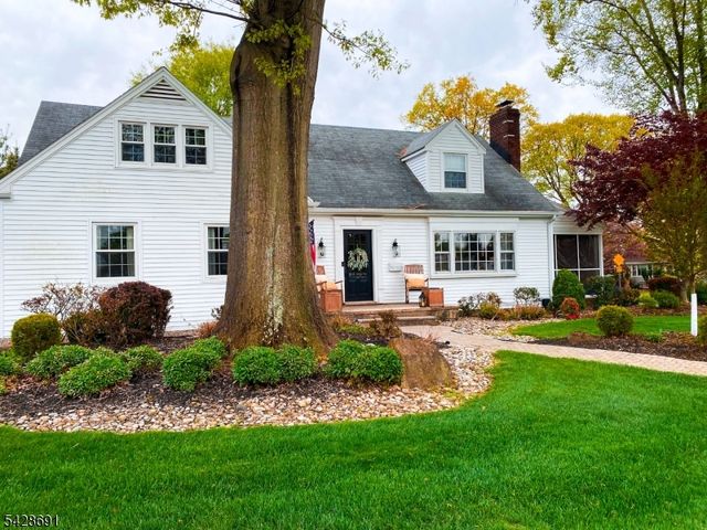 608 E Hendricks Blvd, South Plainfield Boro, NJ 07080