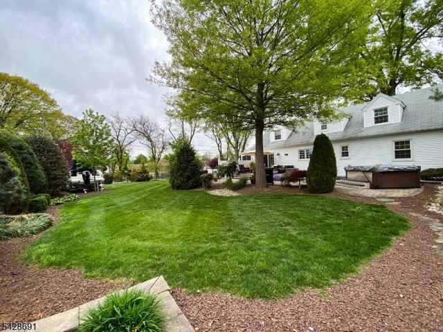 608 E Hendricks Blvd, South Plainfield Boro, NJ 07080