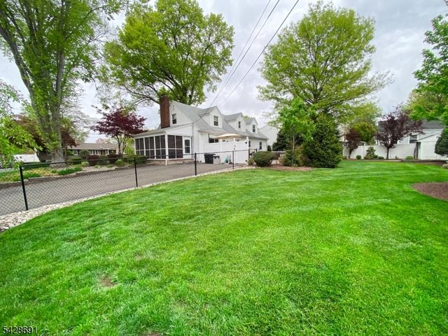 608 E Hendricks Blvd, South Plainfield Boro, NJ 07080