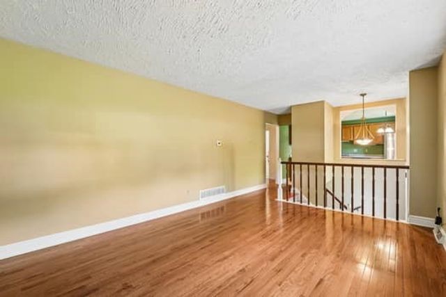 584 Joan St, Cranberry Twp, PA 16066