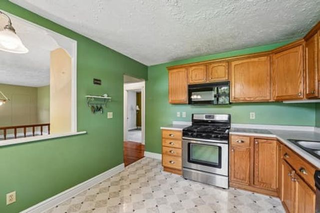 584 Joan St, Cranberry Twp, PA 16066