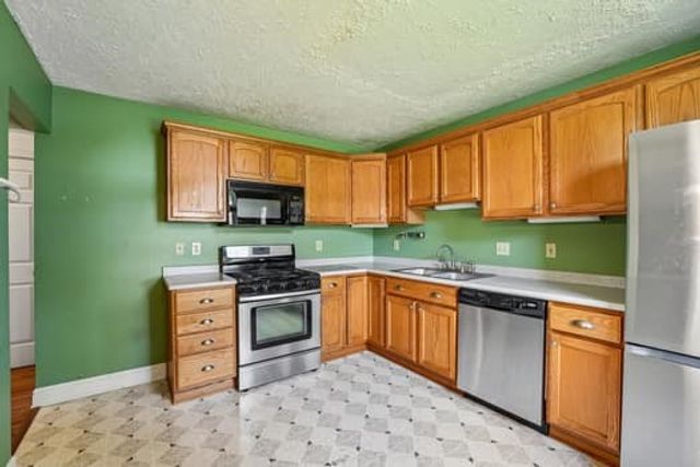 584 Joan St, Cranberry Twp, PA 16066