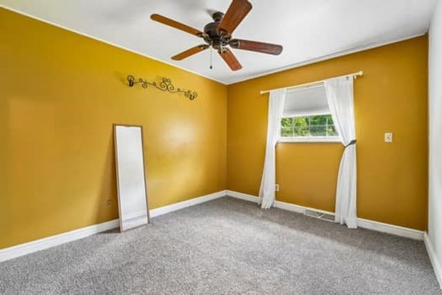 584 Joan St, Cranberry Twp, PA 16066