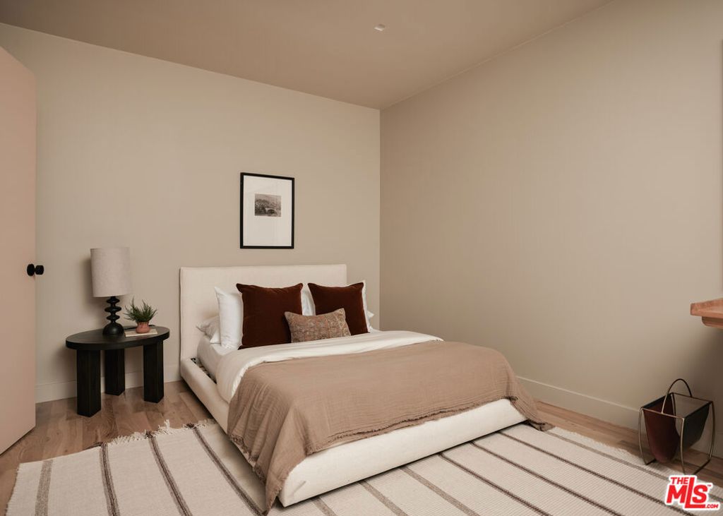 Image 17 of property listing at 775 San Rafael Terrace, Pasadena, CA 91105