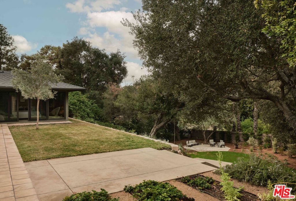 Image 30 of property listing at 775 San Rafael Terrace, Pasadena, CA 91105