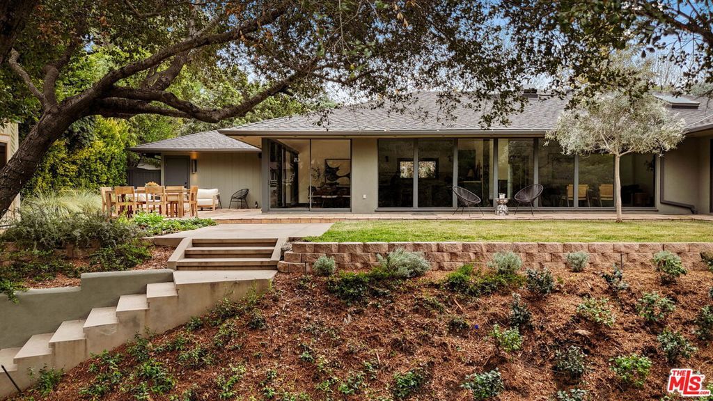 Image 34 of property listing at 775 San Rafael Terrace, Pasadena, CA 91105