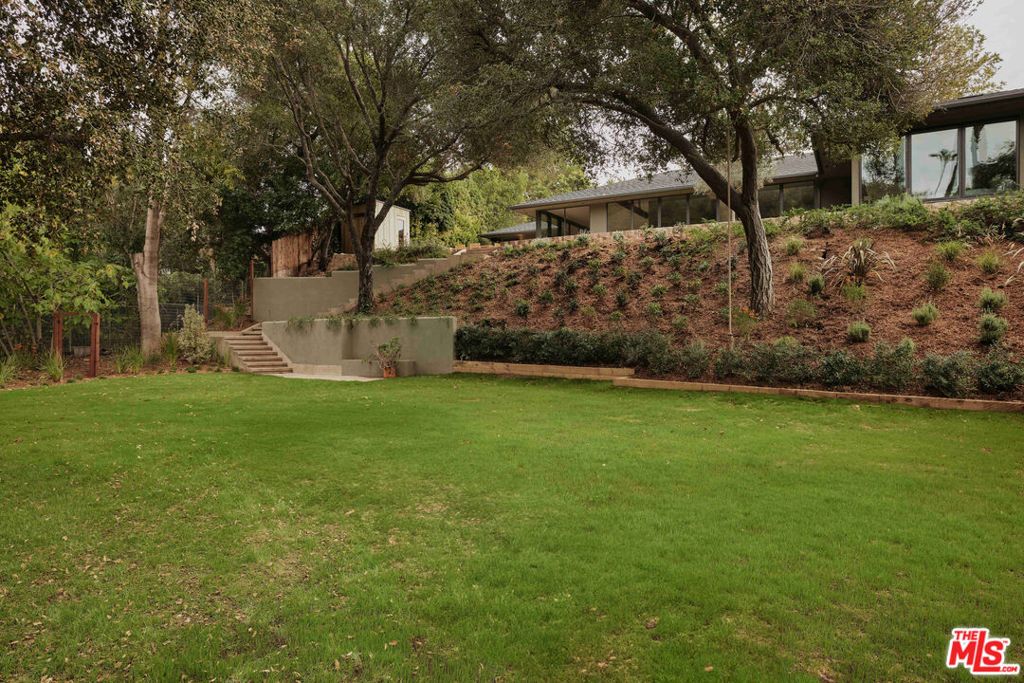 Image 39 of property listing at 775 San Rafael Terrace, Pasadena, CA 91105