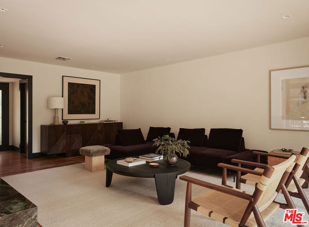 Image 6 of property listing at 775 San Rafael Terrace, Pasadena, CA 91105