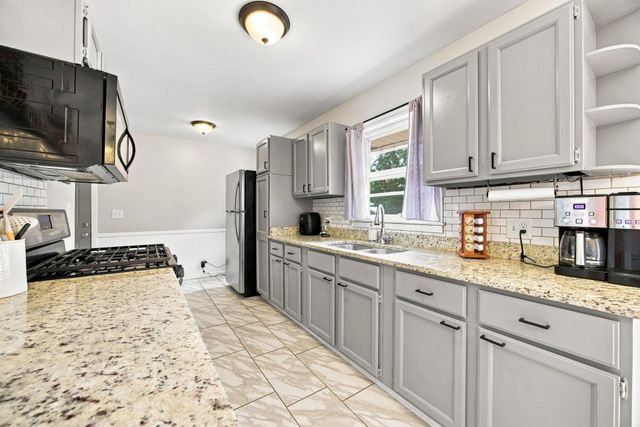 5719 Northport Drive, Brooklyn Center, MN 55429
