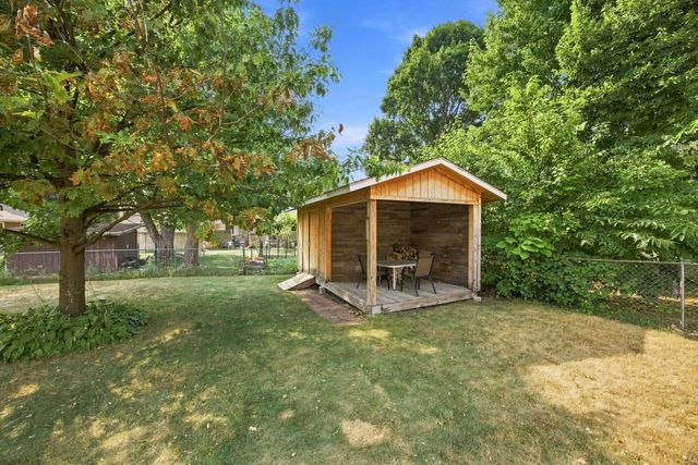 5719 Northport Drive, Brooklyn Center, MN 55429