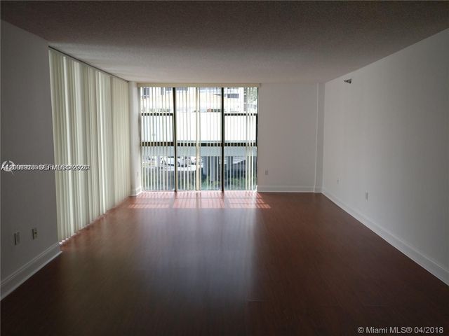 20515 E Country Club Drive 248, Aventura, FL 33180