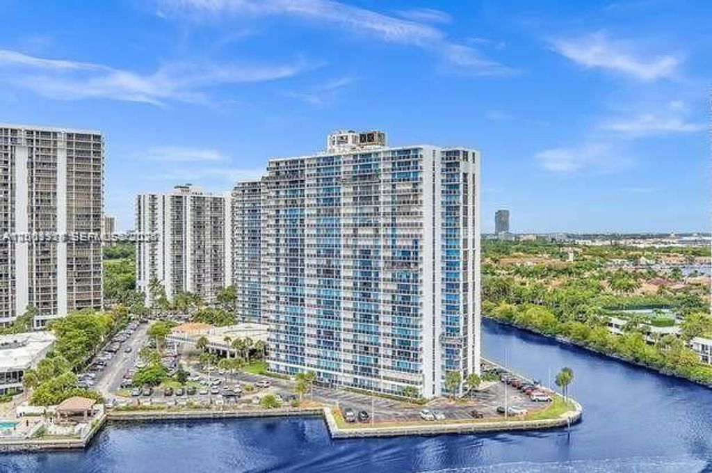 20515 E Country Club Drive 248, Aventura, FL 33180
