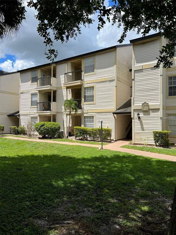 1972 LAKE ATRIUMS CIRCLE 187, Orlando, FL 32839