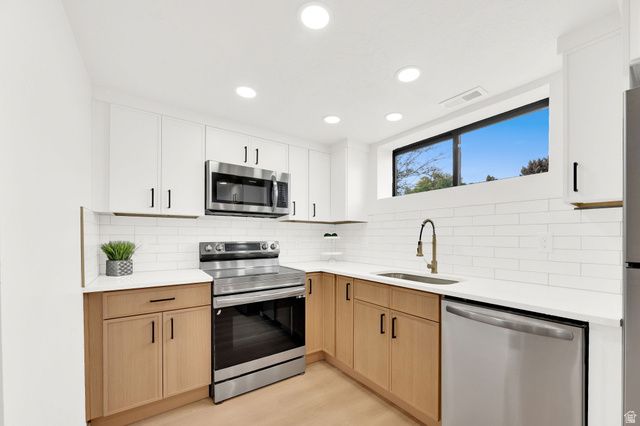 3951 S SOUTHBOURNE WAY, West Valley City, UT 84119