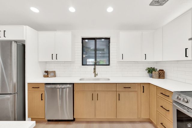 3951 S SOUTHBOURNE WAY, West Valley City, UT 84119