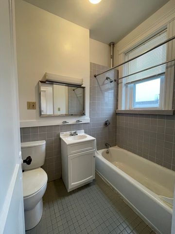 11 Tetlow St 54, Boston, MA 02115