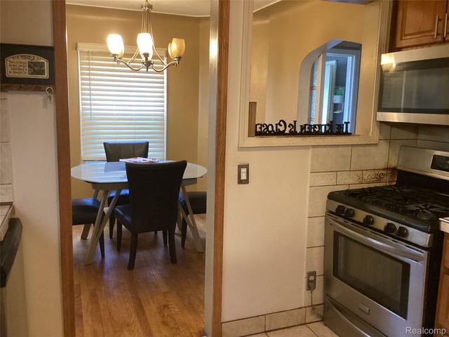 17563 S Mansfield Street, Detroit, MI 48235