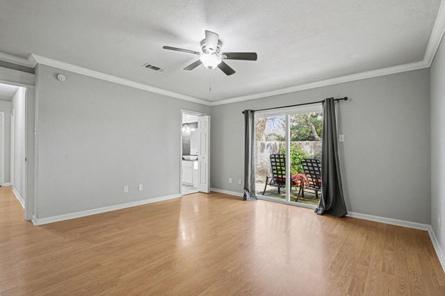 16607 Neumann Drive, Houston, TX 77058