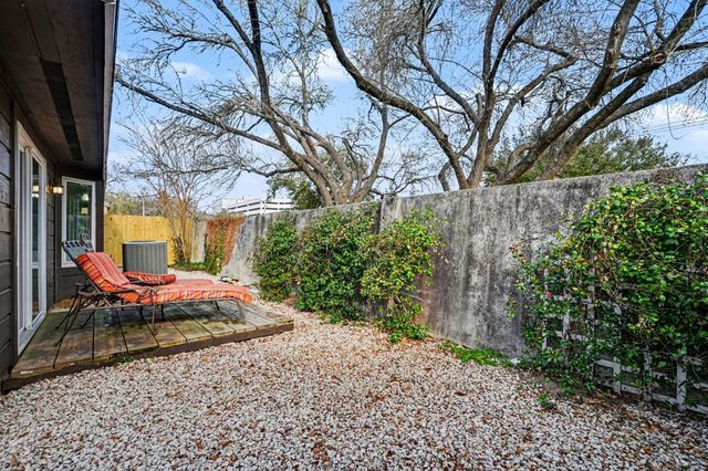 16607 Neumann Drive, Houston, TX 77058