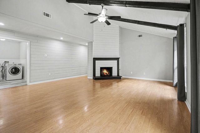 16607 Neumann Drive, Houston, TX 77058