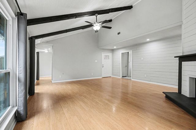 16607 Neumann Drive, Houston, TX 77058