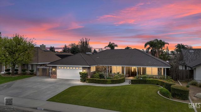 15709 Marty Avenue, Bakersfield, CA 93314