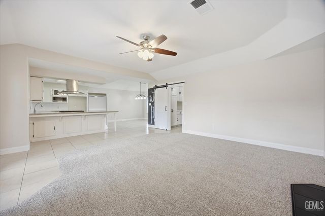 15709 Marty Avenue, Bakersfield, CA 93314