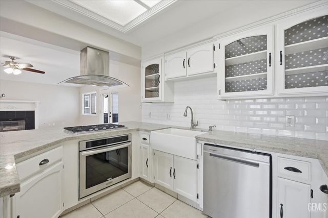 15709 Marty Avenue, Bakersfield, CA 93314