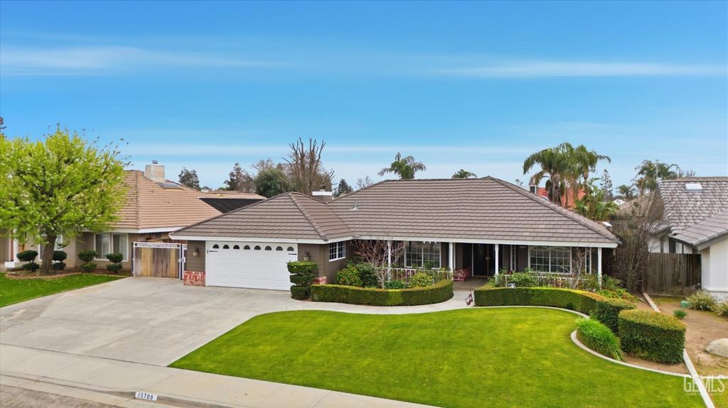 15709 Marty Avenue, Bakersfield, CA 93314