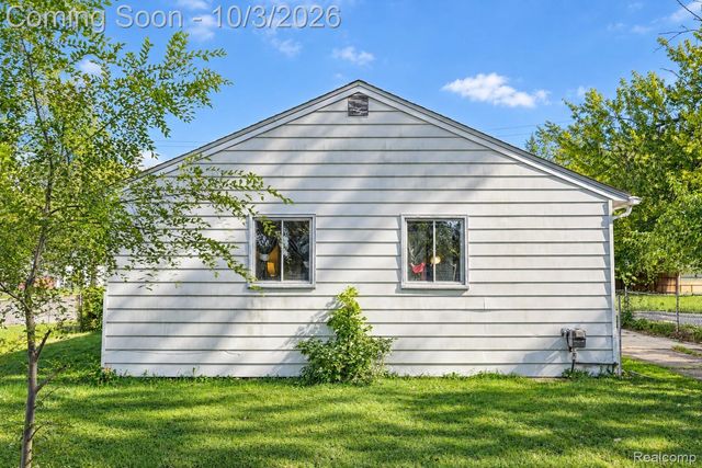 32004 Cheboygan Court, Westland, MI 48186