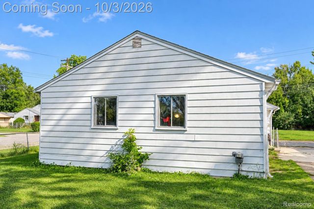 32004 Cheboygan Court, Westland, MI 48186