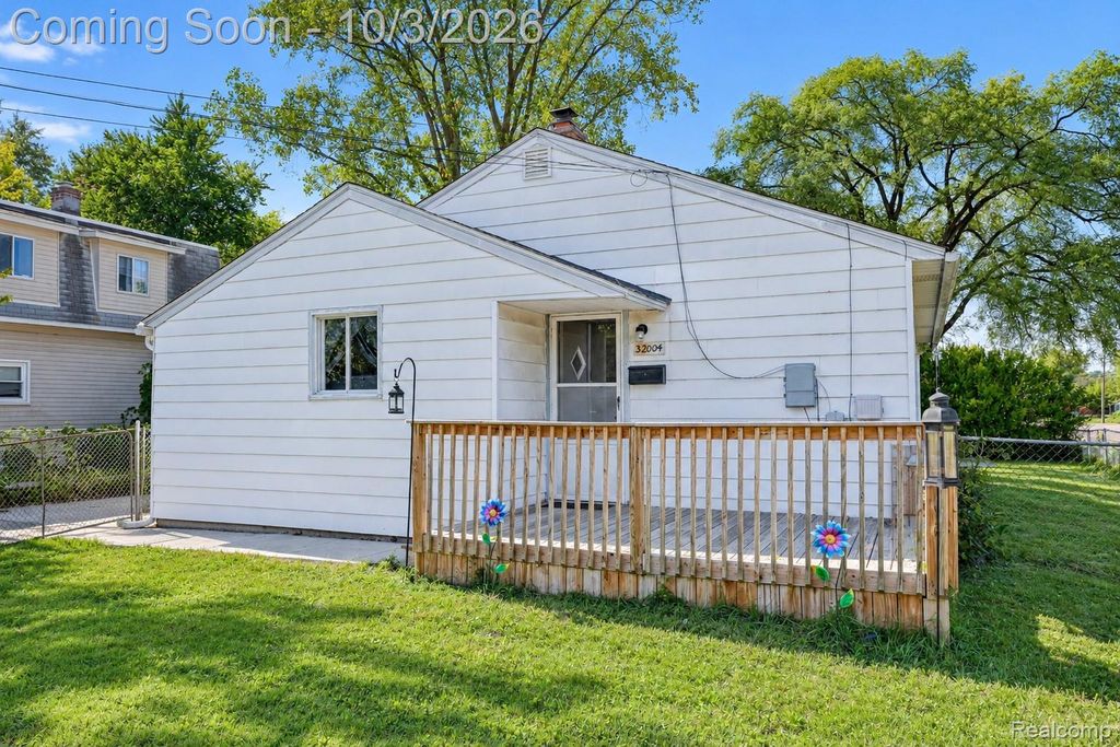 32004 Cheboygan Court, Westland, MI 48186