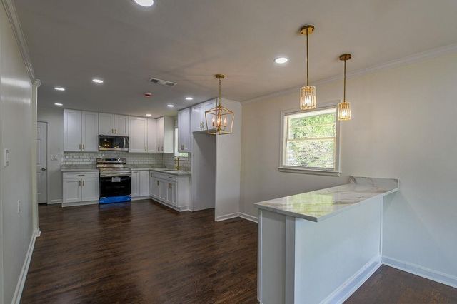 1044 Rocksprings, Forest Park, GA 30297