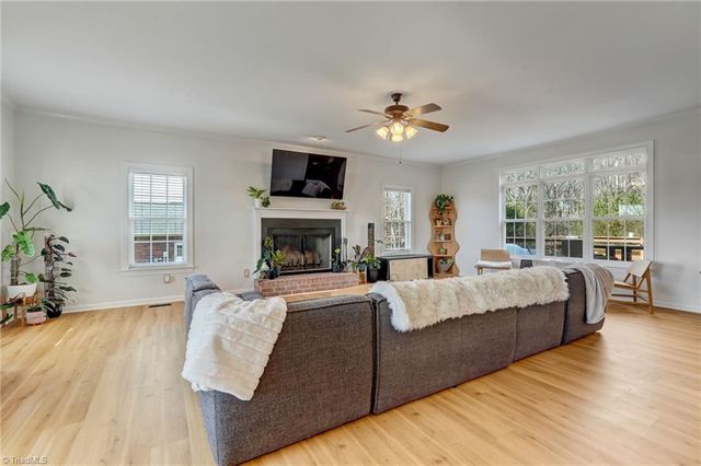 5541 Louis Sells Road, Kernersville, NC 27284