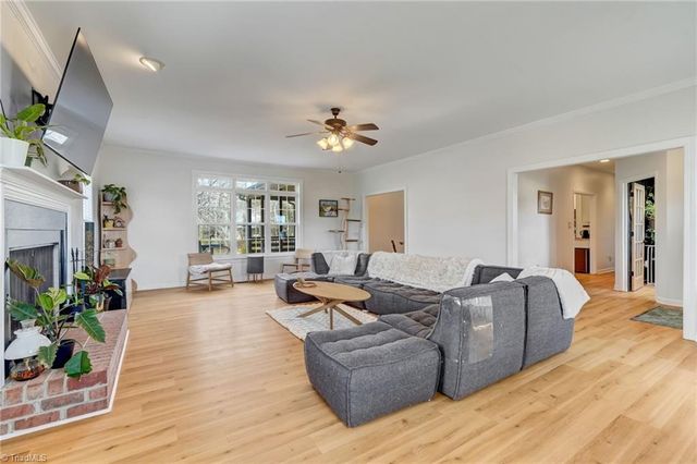 5541 Louis Sells Road, Kernersville, NC 27284