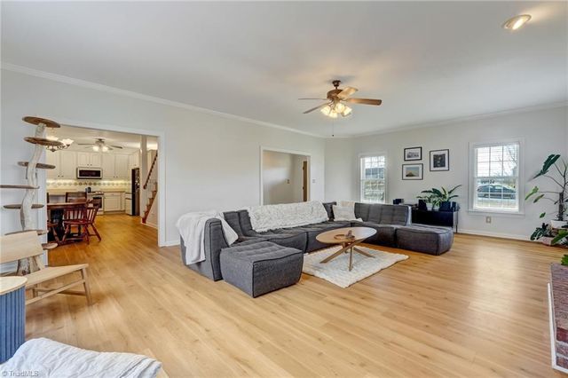 5541 Louis Sells Road, Kernersville, NC 27284