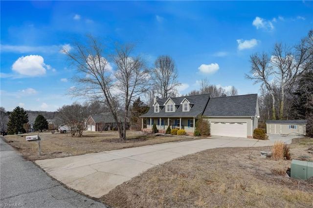 5541 Louis Sells Road, Kernersville, NC 27284